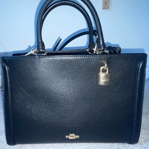 Authentic Coach Purse - Picture 2 of 9